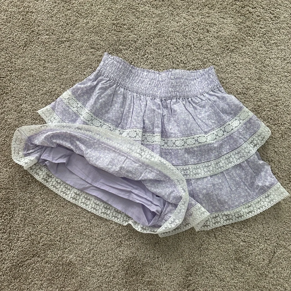 Altar’d State Raleigh Lace Ruffle Shorts - Picture 2 of 4